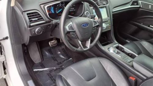 2017 Ford Fusion Energi - Images - 5