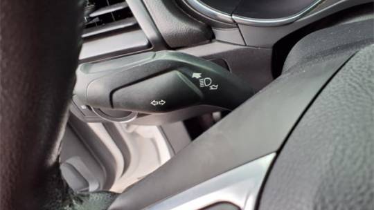 2017 Ford Fusion Energi - Images - 13