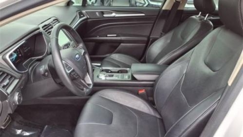 2017 Ford Fusion Energi - Images - 18