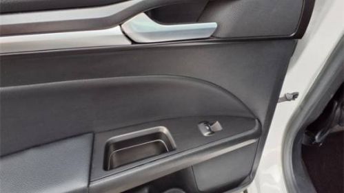 2017 Ford Fusion Energi - Images - 21