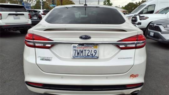2017 Ford Fusion Energi - Images - 23
