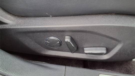 2017 Ford Fusion Energi - Images - 27
