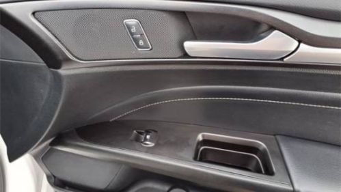 2017 Ford Fusion Energi - Images - 28