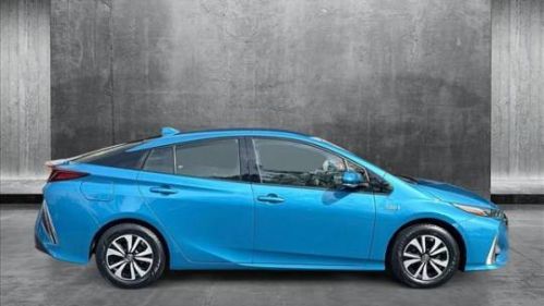 2017 Toyota Prius Prime - Images - 4