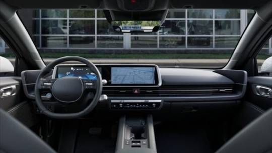 2025 Hyundai IONIQ 6 KMHM34AA4SA095629