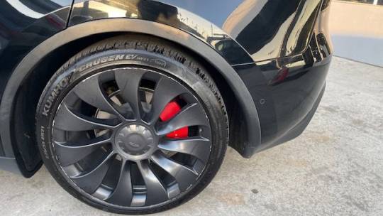2023 Tesla Model Y 7SAYGDEF0PF582716