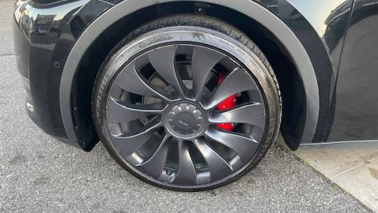 2023 Tesla Model Y 7SAYGDEF0PF582716