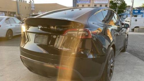 2023 Tesla Model Y 7SAYGDEF0PF582716