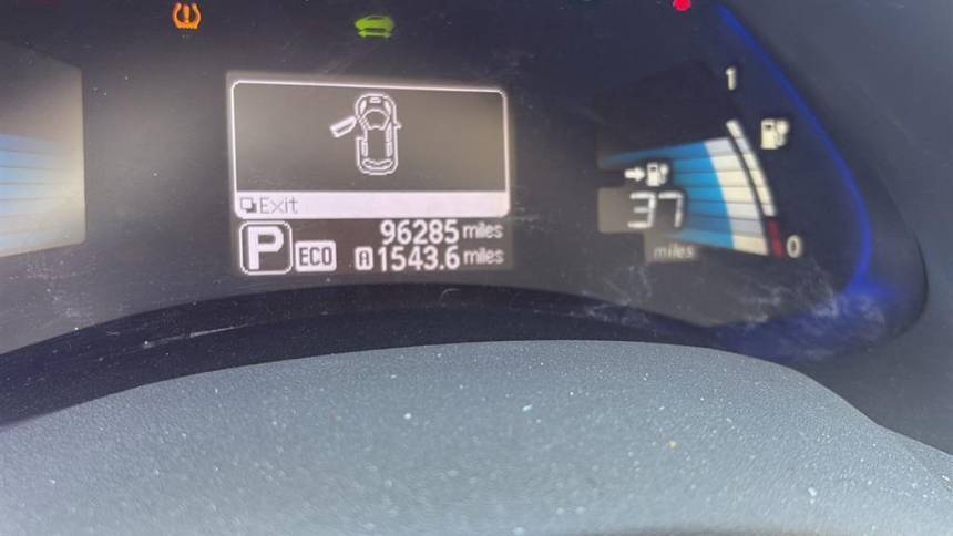 2014 Nissan LEAF - Images - 5