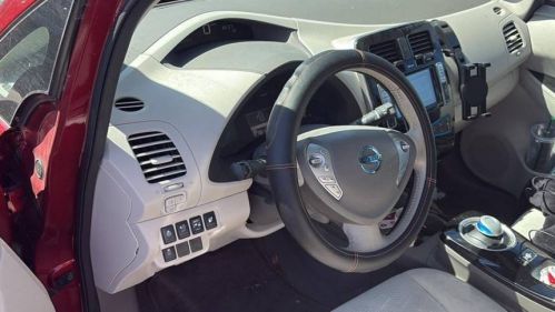 2014 Nissan LEAF - Images - 6