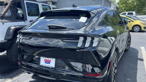 2022 Ford Mustang Mach E - Images - 3
