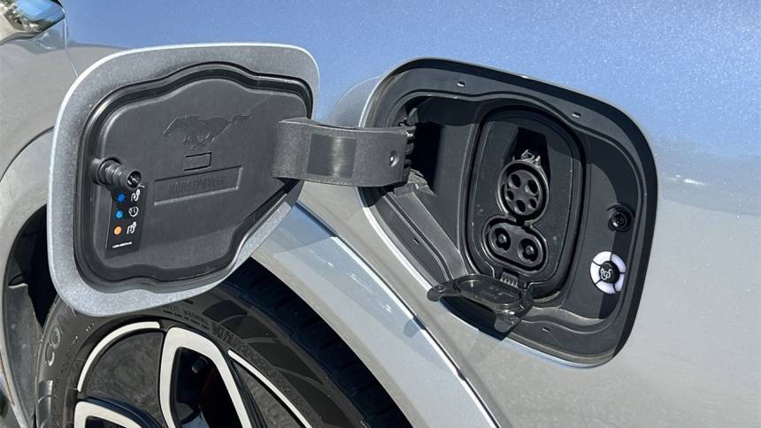 2021 Ford Mustang Mach E - Images - 37