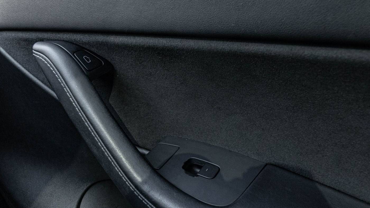 2021 Tesla Model Y 5YJYGDEE5MF253848