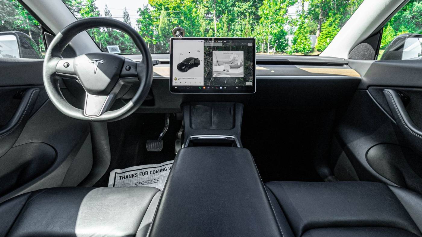 2021 Tesla Model Y 5YJYGDEE5MF253848
