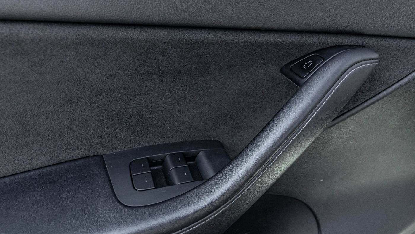 2021 Tesla Model Y 5YJYGDEE5MF253848