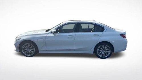 2024 BMW 3 Series - Images - 8