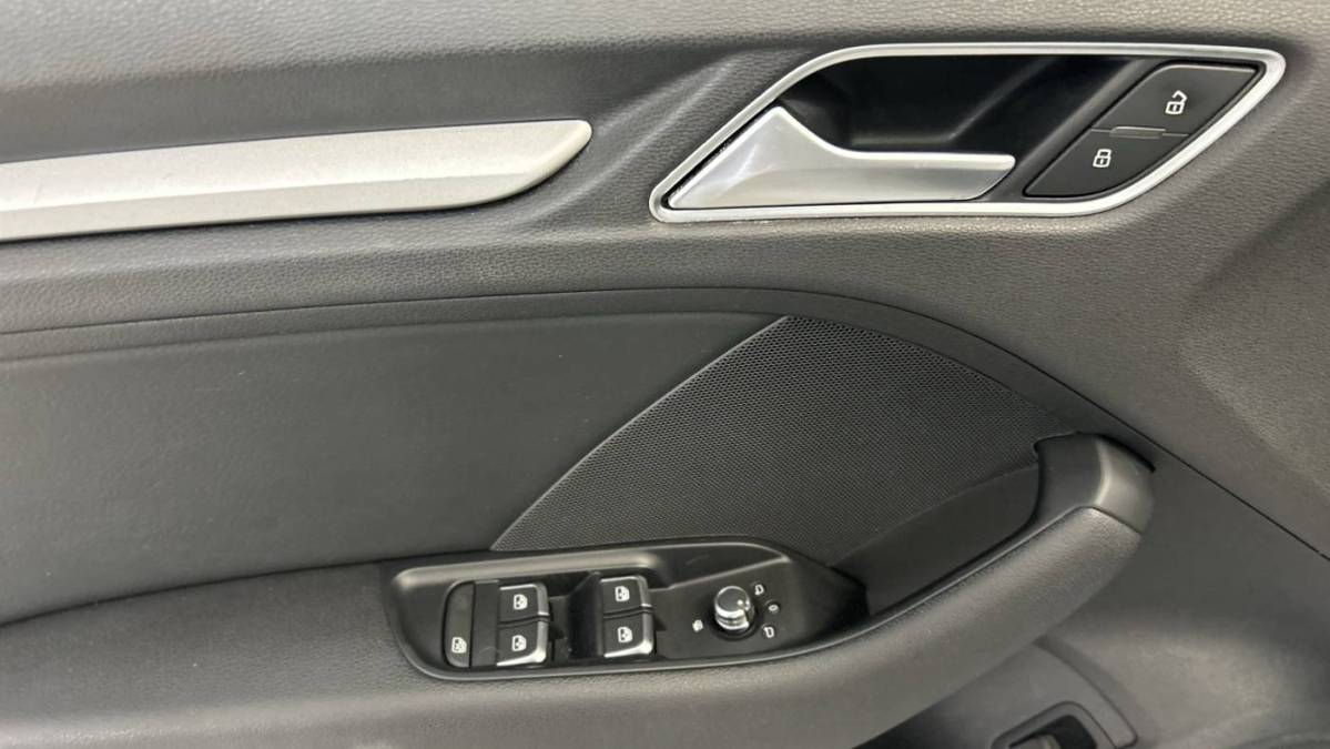 2017 Audi A3 Sportback e-tron - Images - 5
