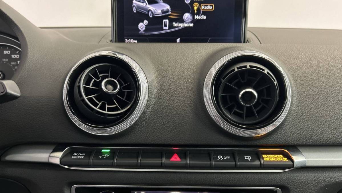 2017 Audi A3 Sportback e-tron - Images - 12