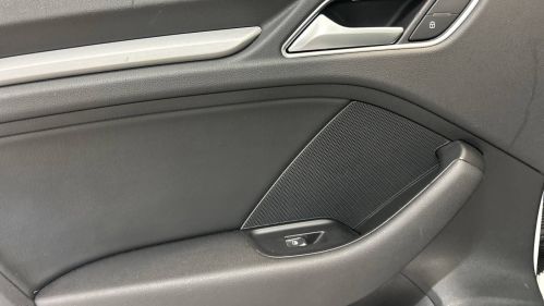 2017 Audi A3 Sportback e-tron - Images - 18