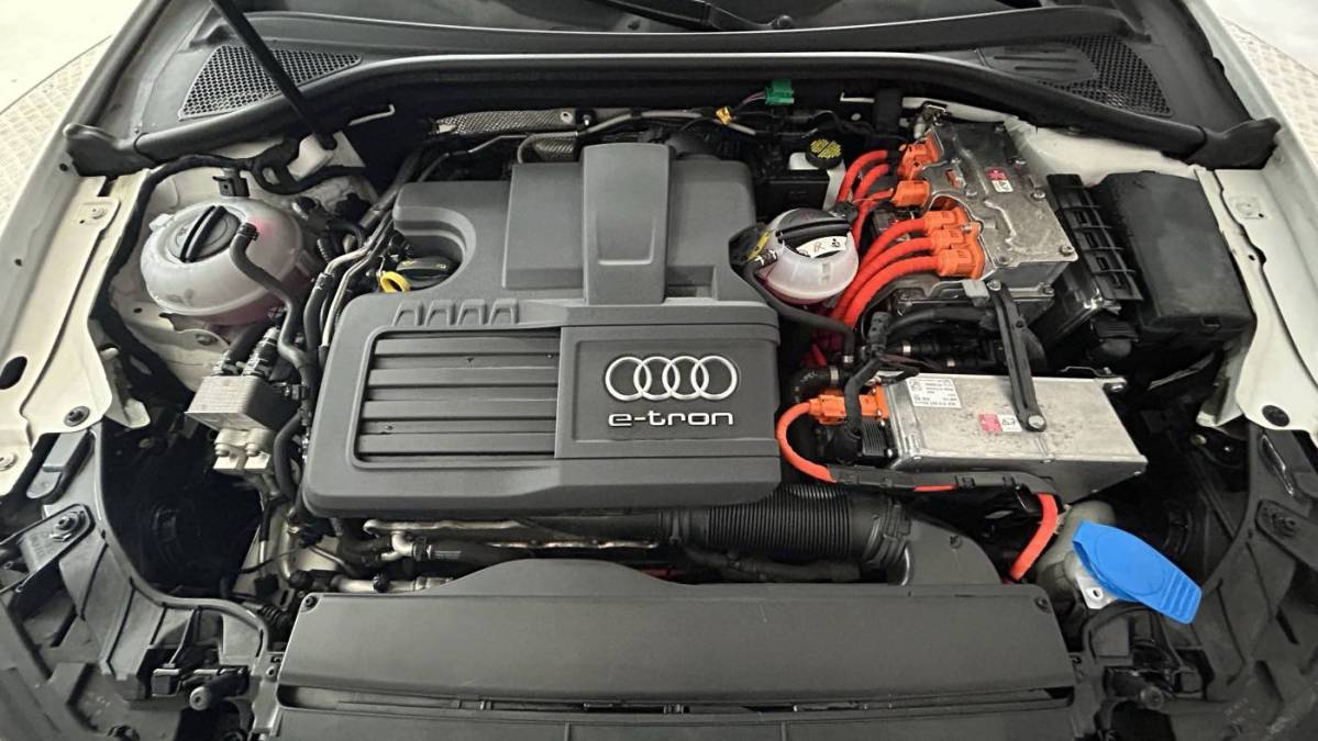 2017 Audi A3 Sportback e-tron - Images - 23