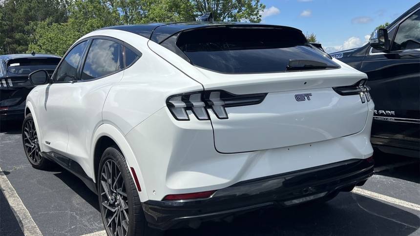 2021 Ford Mustang Mach E - Images - 2