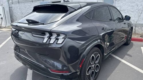 2021 Ford Mustang Mach E - Images - 3