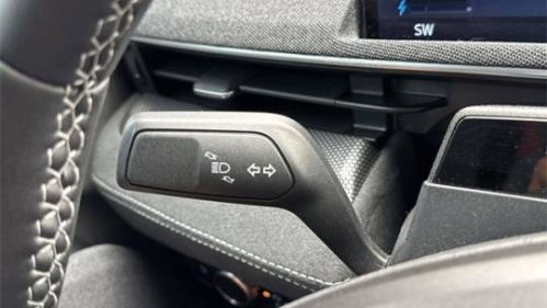 2021 Ford Mustang Mach E - Images - 36