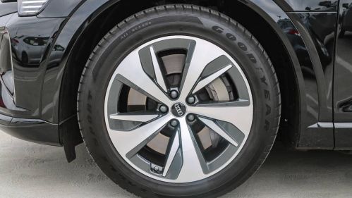 2024 Audi Q8 e-tron - Images - 11