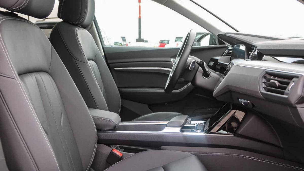 2024 Audi Q8 e-tron - Images - 18