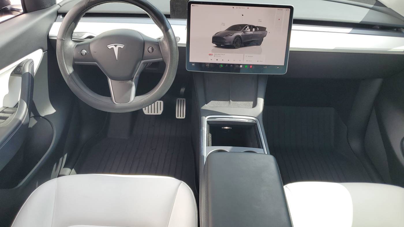 2022 Tesla Model Y 7SAYGDEF8NF449974