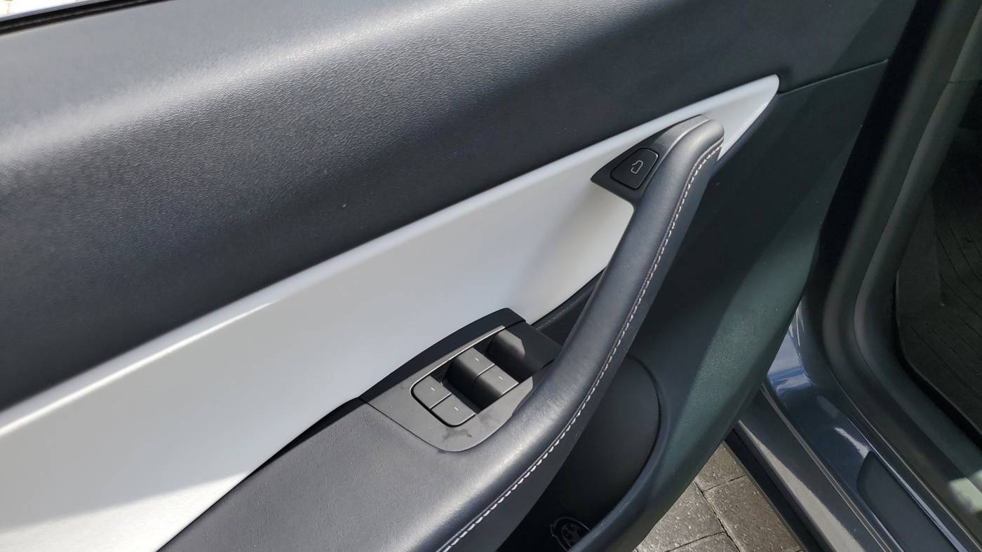 2022 Tesla Model Y 7SAYGDEF8NF449974