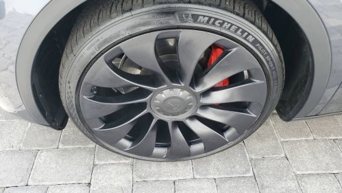2022 Tesla Model Y 7SAYGDEF8NF449974