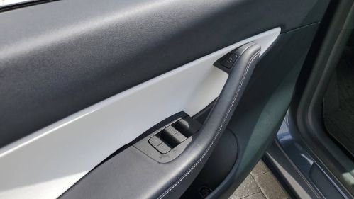 2022 Tesla Model Y 7SAYGDEF8NF449974