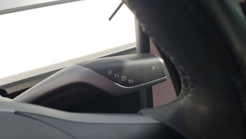 2022 Tesla Model Y 7SAYGDEF8NF449974