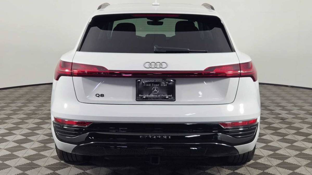 2024 Audi Q8 e-tron - Images - 4