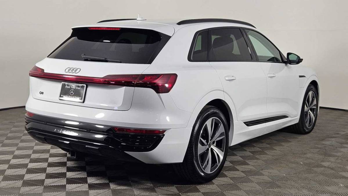 2024 Audi Q8 e-tron - Images - 5