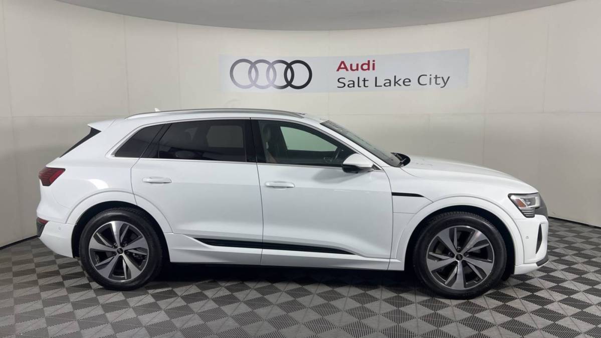 2024 Audi Q8 e-tron - Images - 8