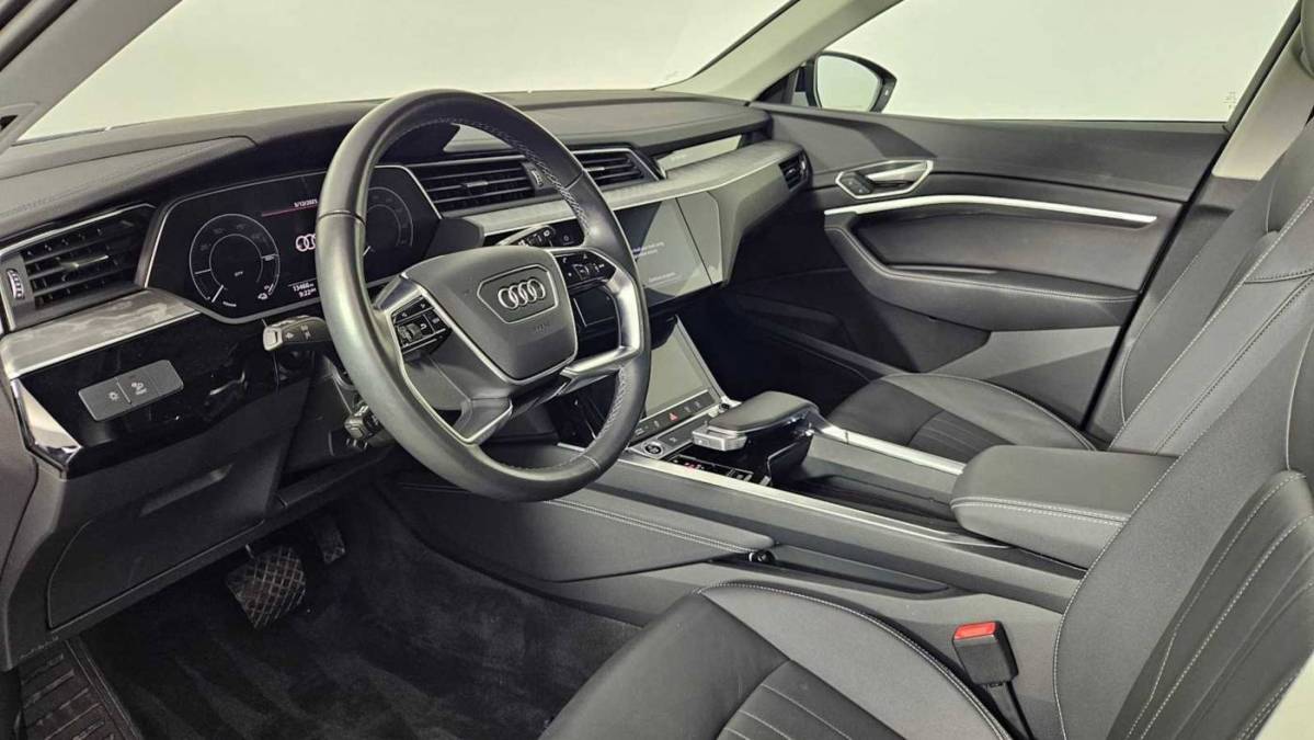 2024 Audi Q8 e-tron - Images - 9