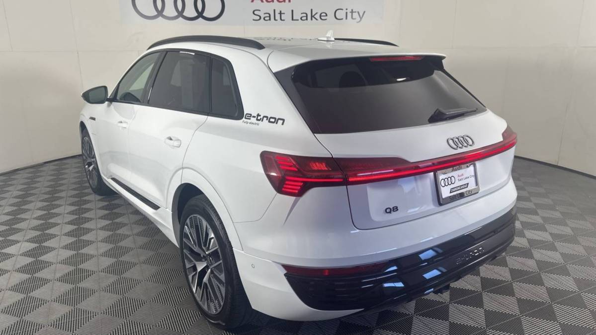 2024 Audi Q8 e-tron - Images - 6
