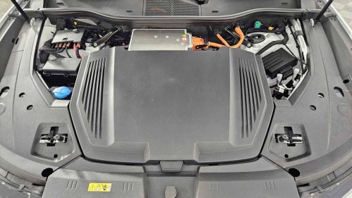 2024 Audi Q8 e-tron - Images - 14