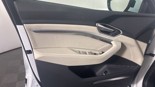 2024 Audi Q8 e-tron - Images - 14