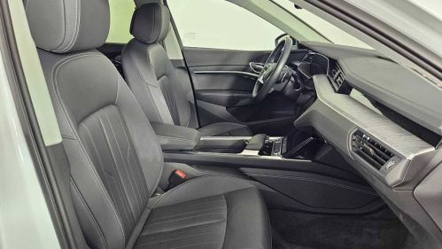 2024 Audi Q8 e-tron - Images - 23