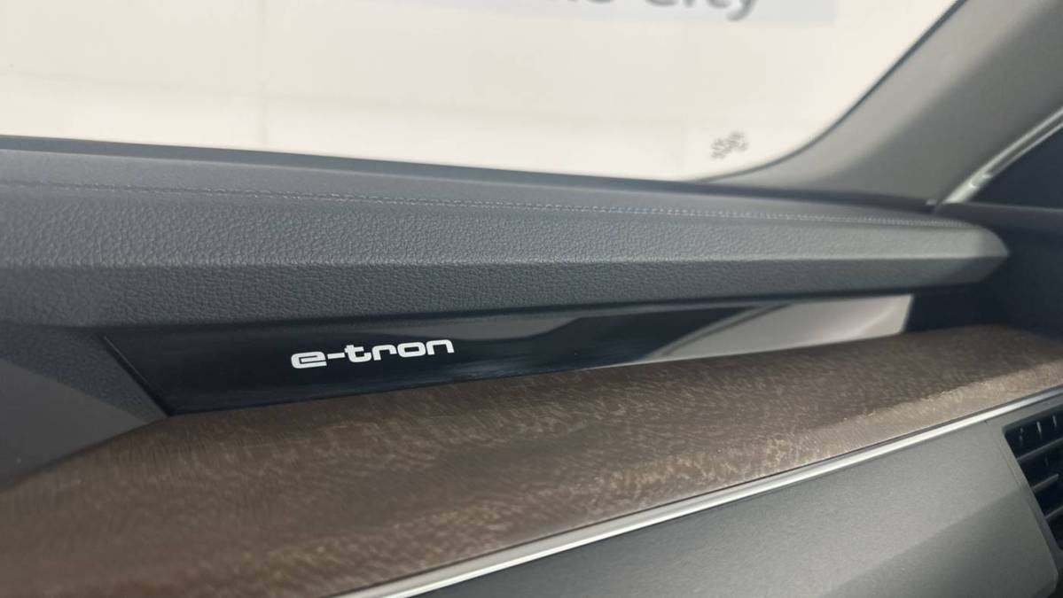 2024 Audi Q8 e-tron - Images - 19