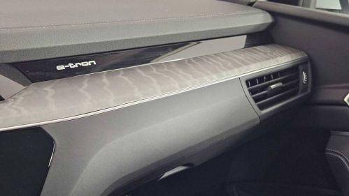 2024 Audi Q8 e-tron - Images - 39