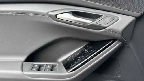 2025 Audi Q6 e-tron - Images - 9