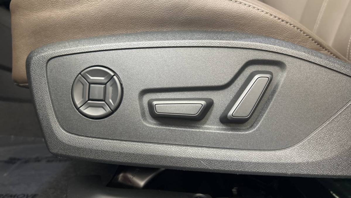 2025 Audi Q6 e-tron - Images - 10