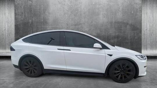 2022 Tesla Model X 7SAXCBE57NF360447