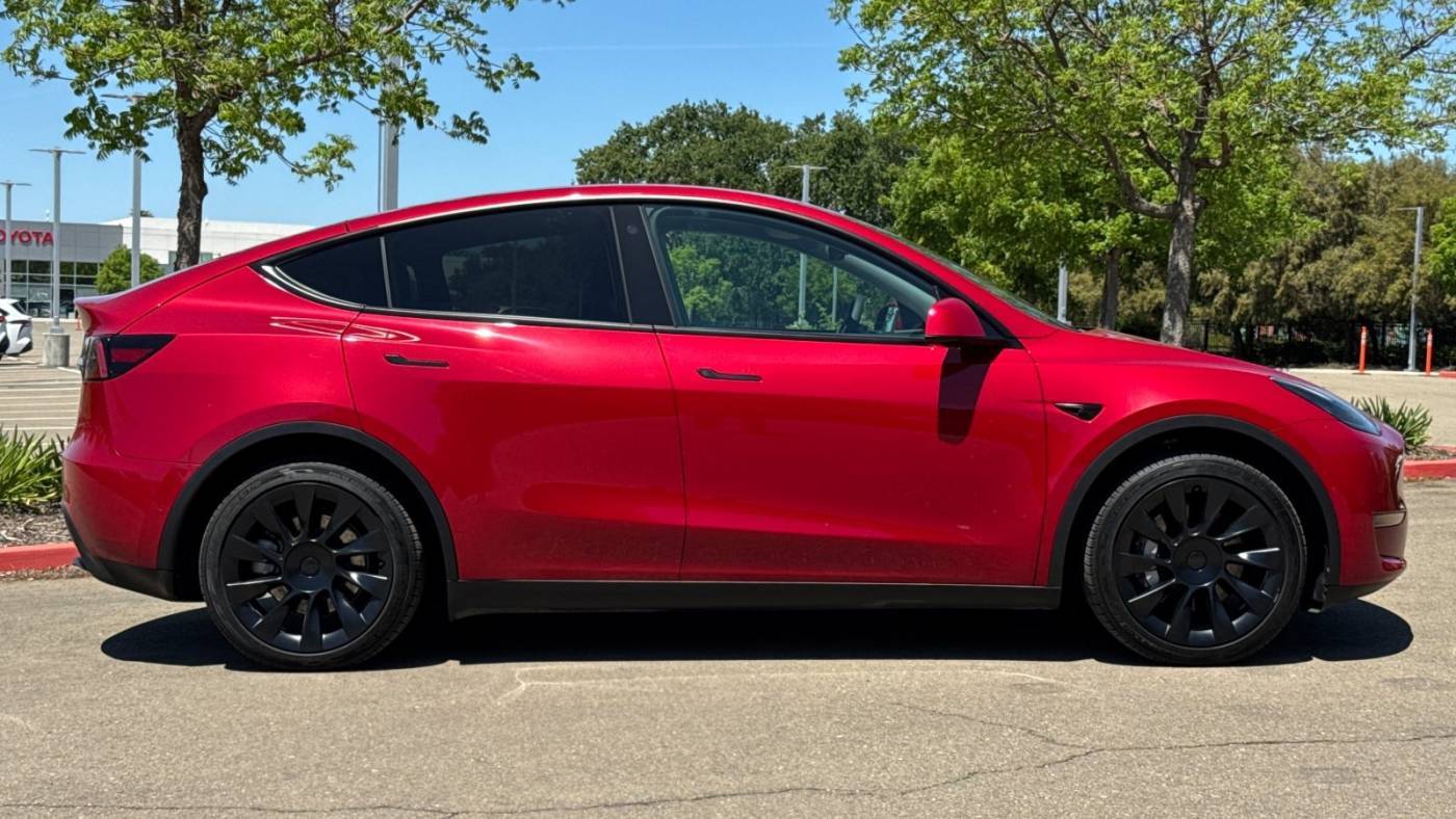 2022 Tesla Model Y 7SAYGDEE3NF347134