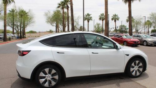 2022 Tesla Model Y 7SAYGAEE3NF325116