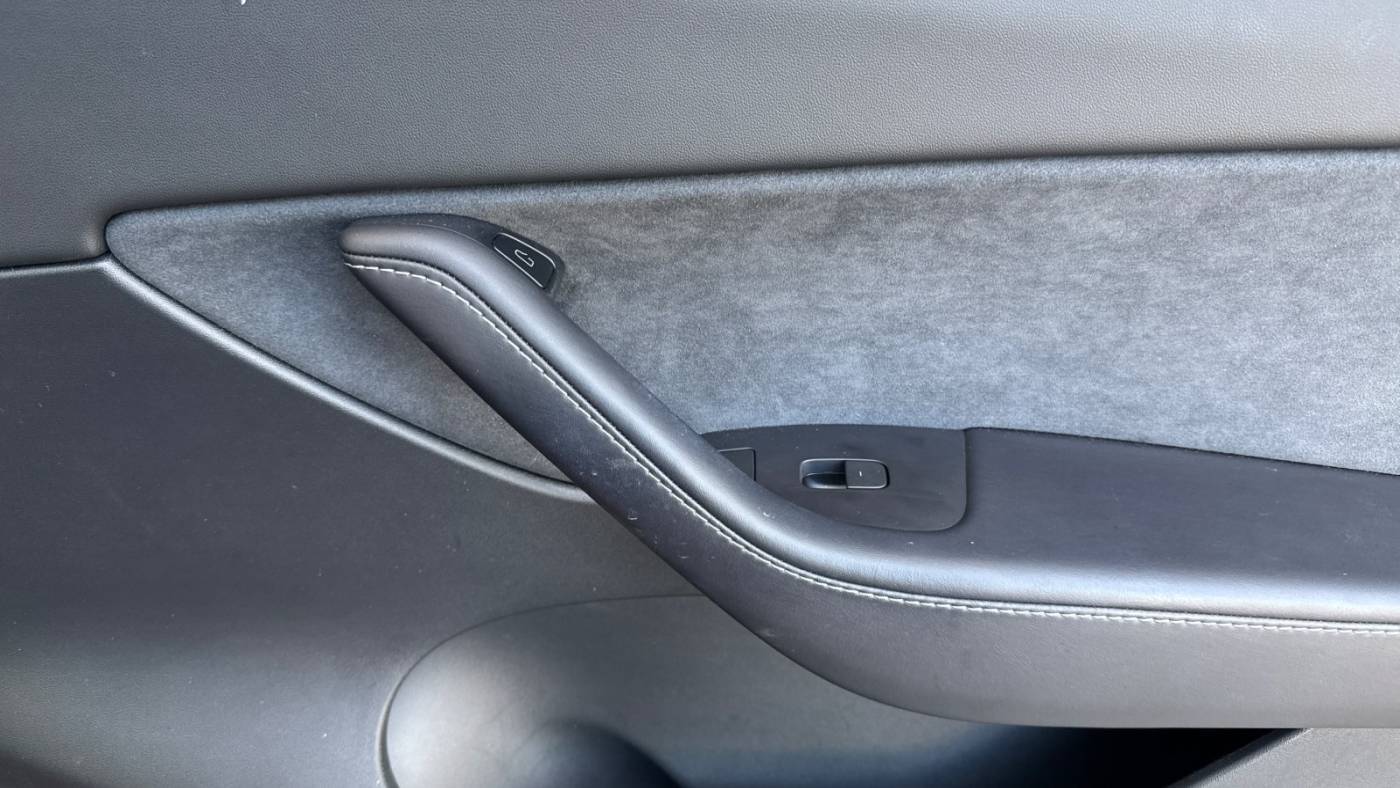 2022 Tesla Model Y 7SAYGDEE3NF347134